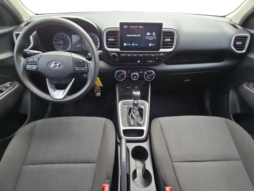 Used 2021 Hyundai Venue SE FWD image 9