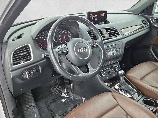 Used 2018 Audi Q3 2.0T Premium Plus w/ Premium Plus Package AWD/4WD image 10