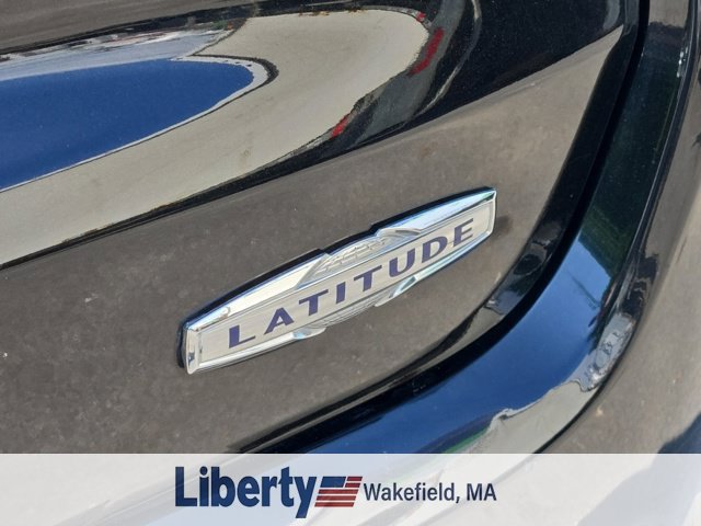 Used 2019 Jeep Compass Latitude w/ Popular Equipment Group AWD/4WD image 5
