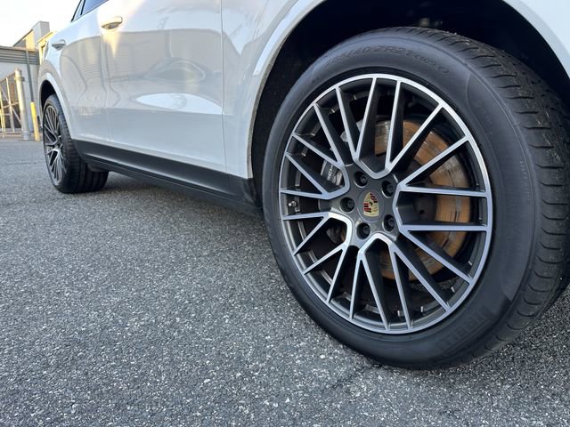 Used 2021 Porsche Cayenne Coupe image 11