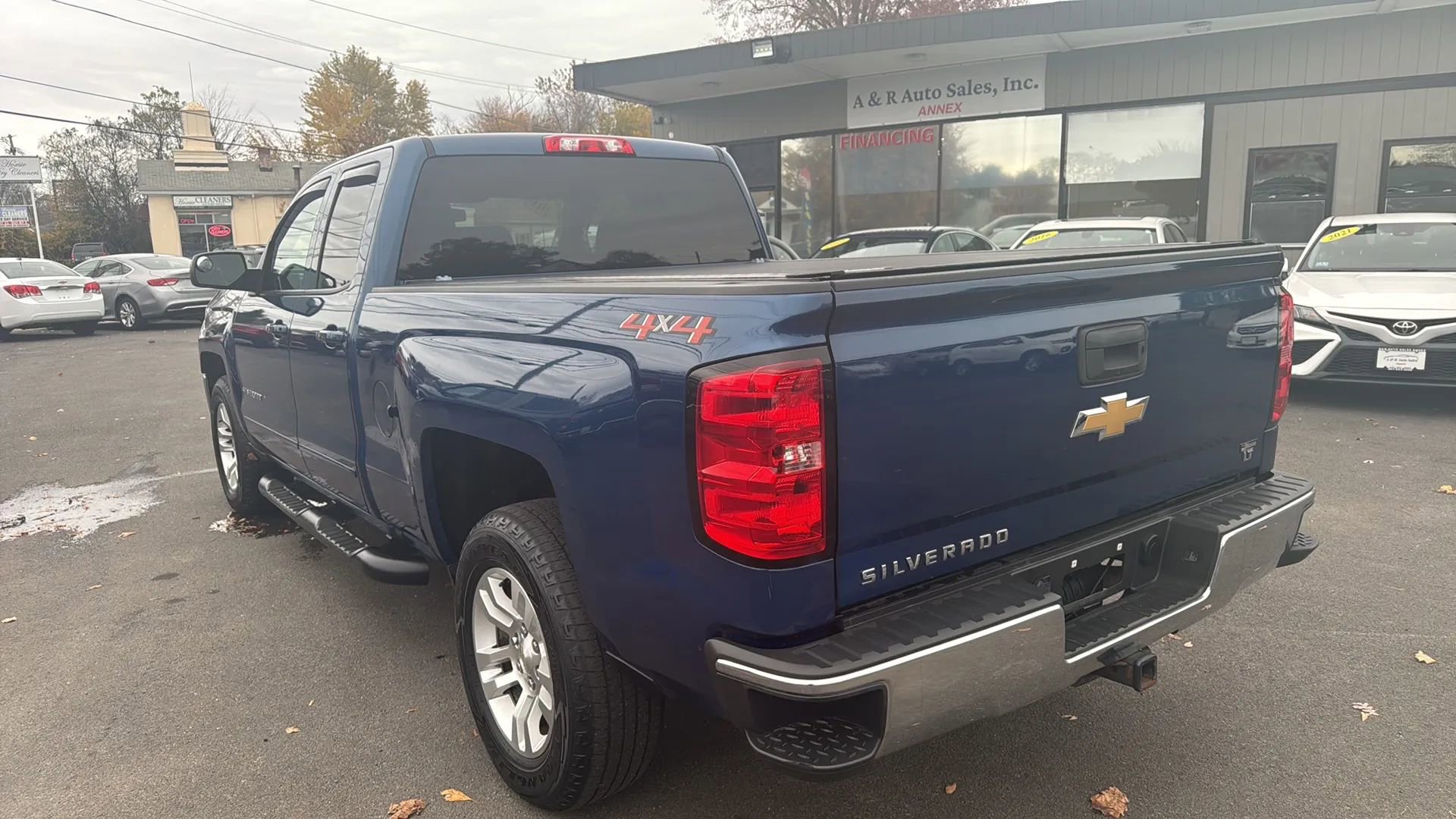 Used 2018 Chevrolet Silverado 1500 LT w/ All Star Edition AWD/4WD image 5