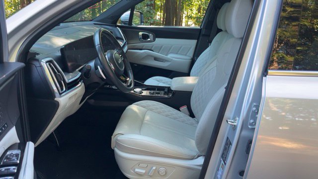 Used 2025 Kia Sorento SX Prestige AWD/4WD image 5