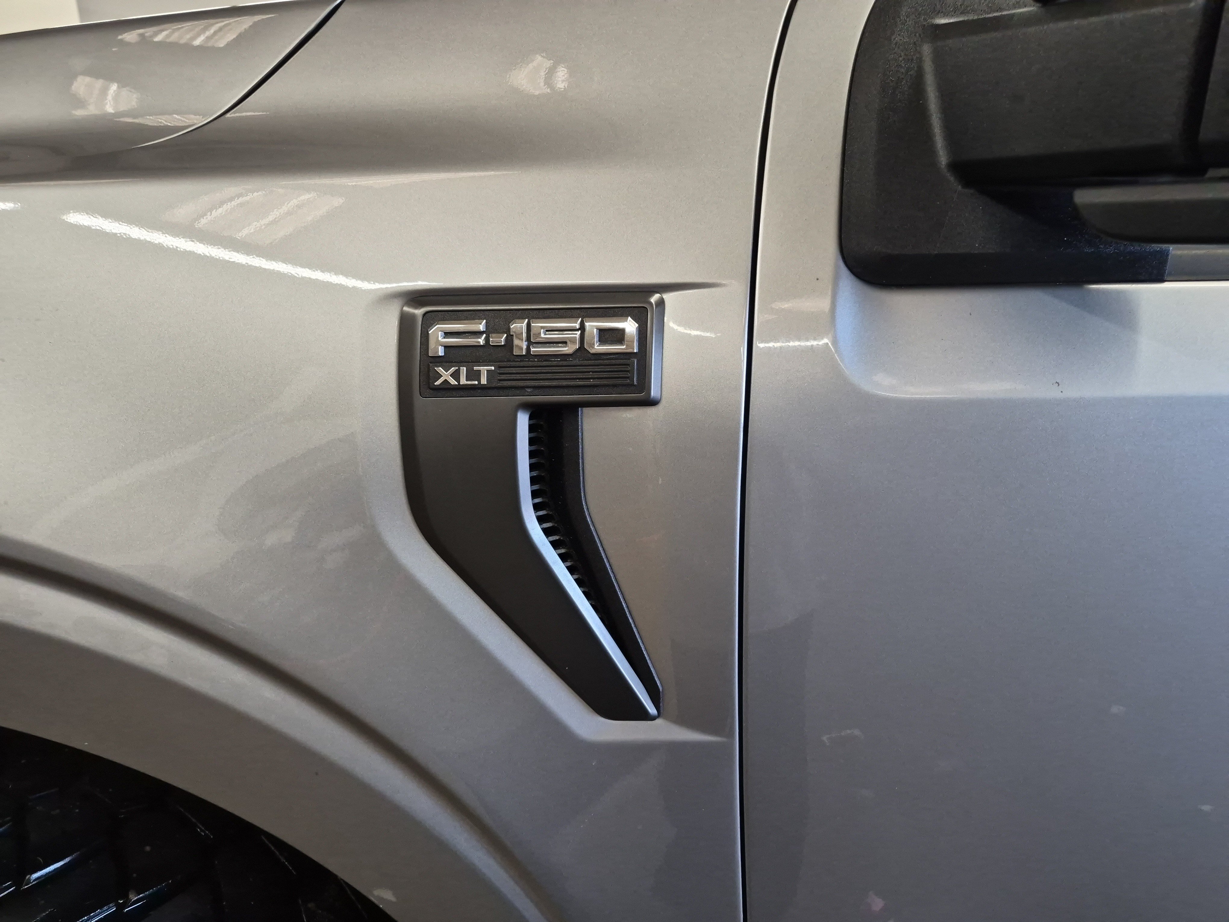 Used 2023 Ford F150 XLT w/ Equipment Group 302A High AWD/4WD image 10