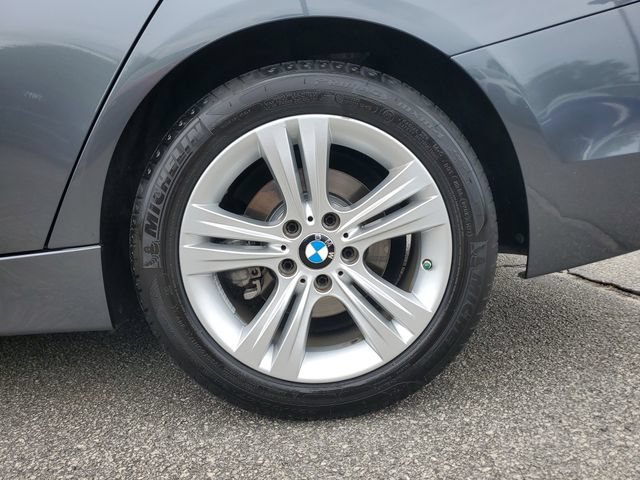Used 2017 BMW 330i Sedan RWD image 10