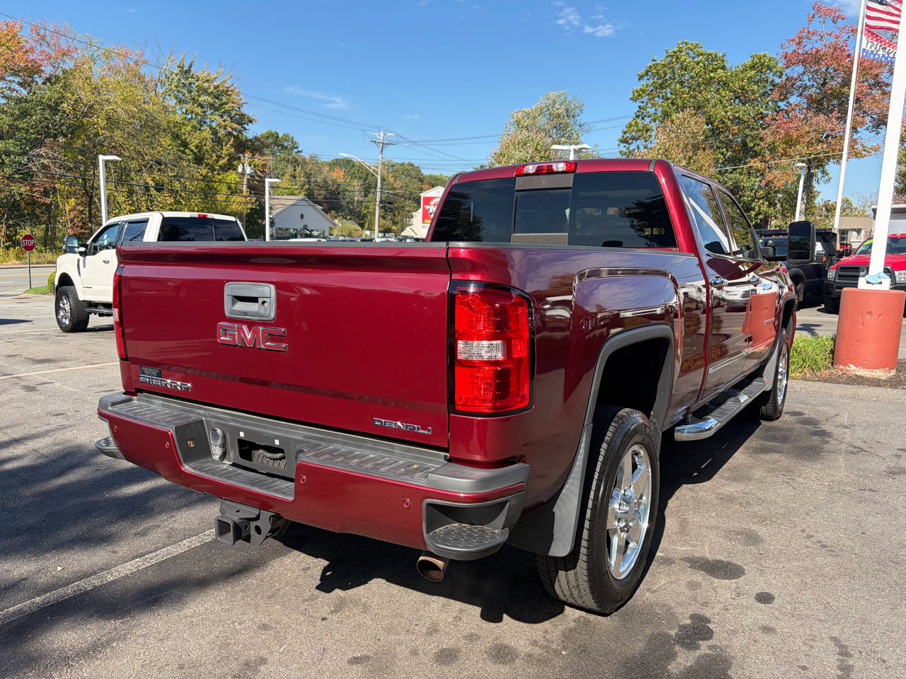 Used 2015 GMC Sierra 2500 Denali w/ Suspension Package, Off-Road image 8
