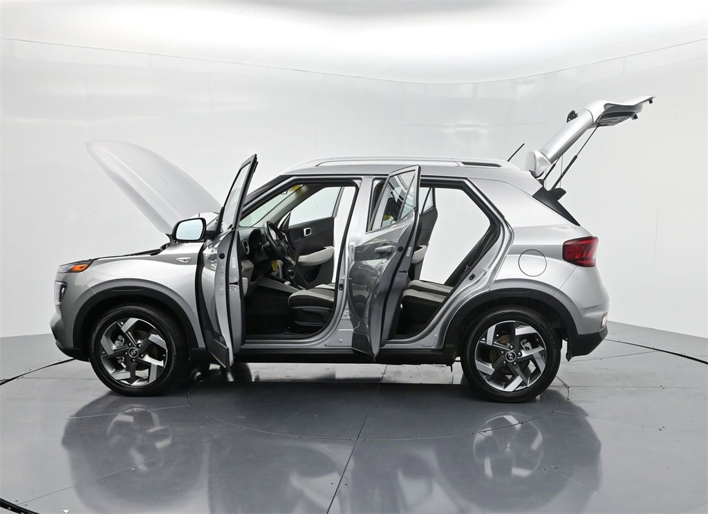 Used 2023 Hyundai Venue SEL image 65