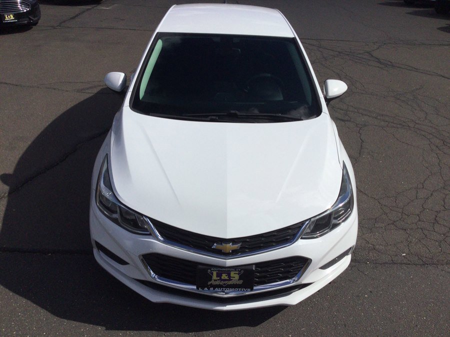 Used 2017 Chevrolet Cruze LS FWD image 5