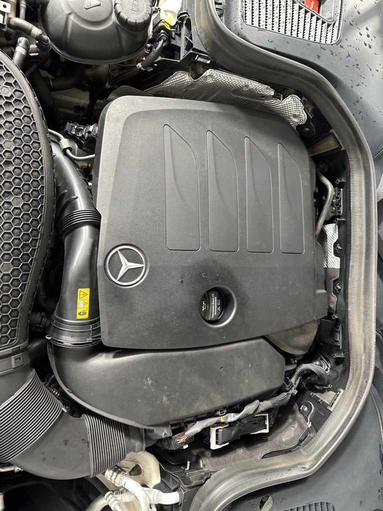Used 2021 Mercedes-Benz GLC 300 4MATIC image 26