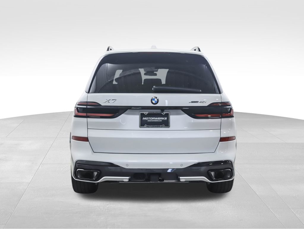 Used 2026 BMW X7 xDrive40i w/ M Sport Package image 4