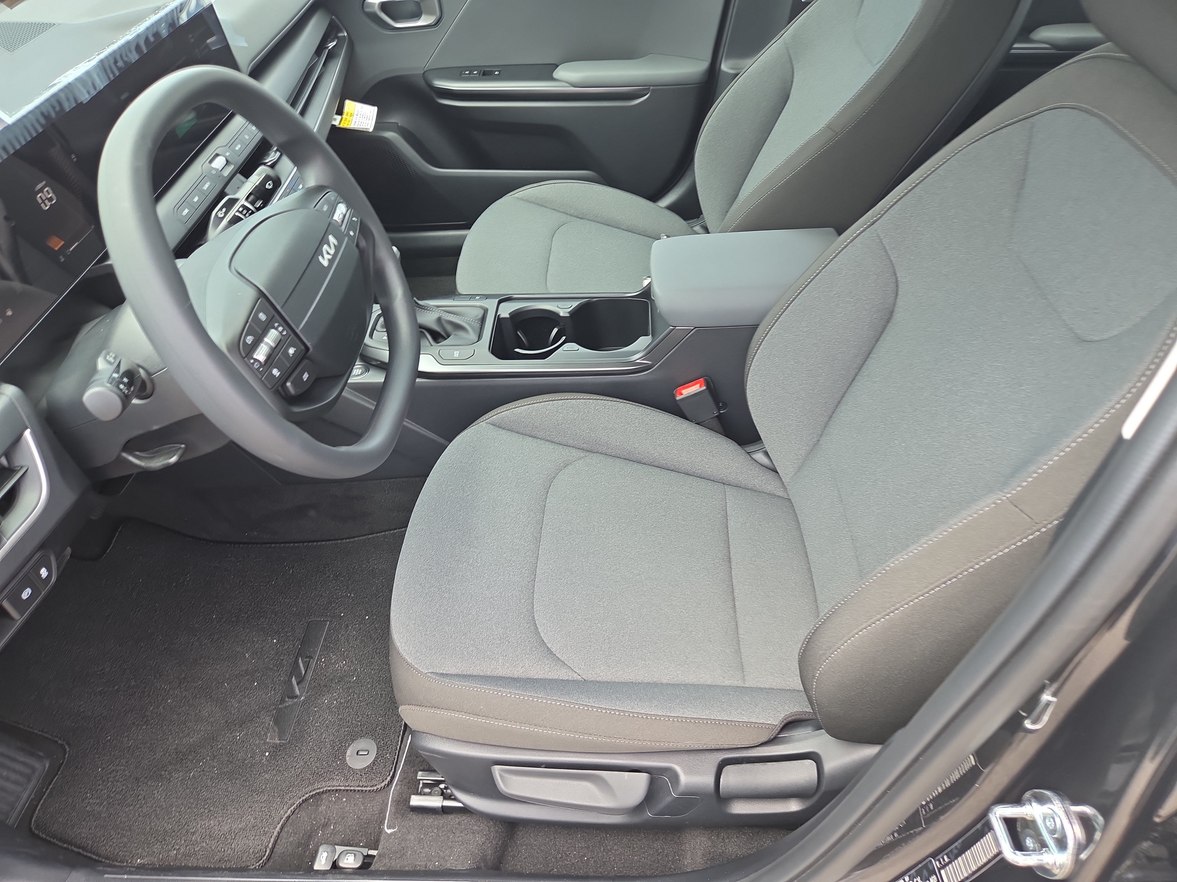 New 2026 Kia K4 FWD image 4