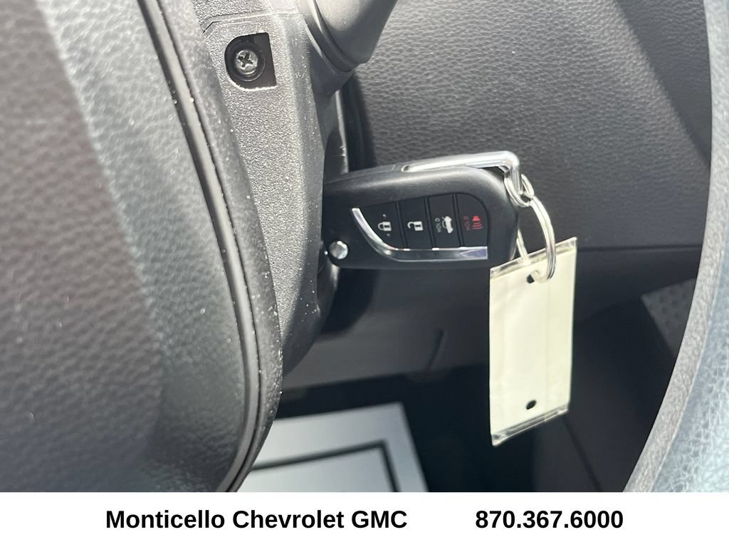 Used 2025 Toyota Corolla LE FWD image 20