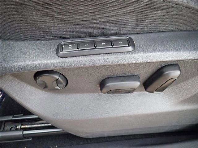 Used 2019 Volkswagen Tiguan SEL Premium image 13