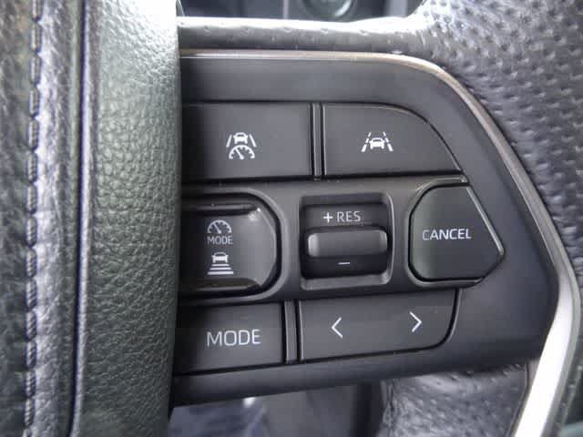 Used 2024 Toyota Tacoma SR5 AWD/4WD image 18