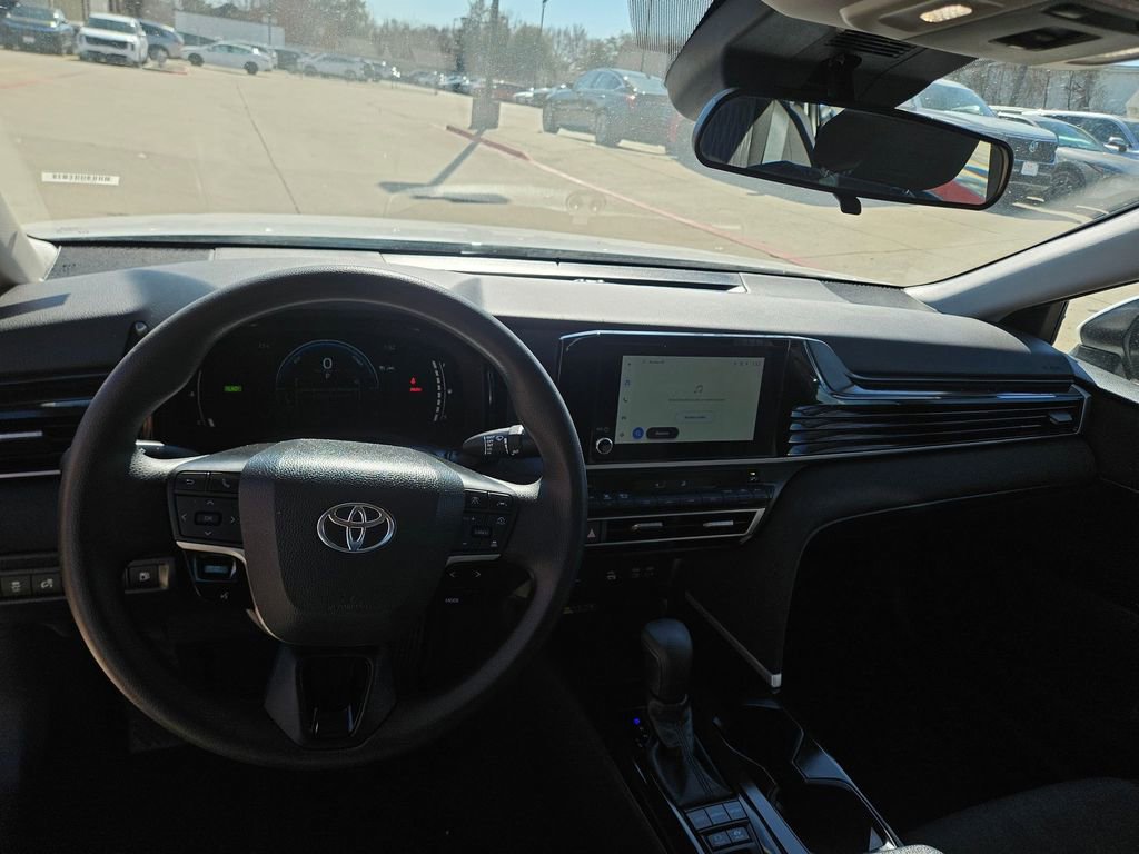 Used 2025 Toyota Camry LE image 16