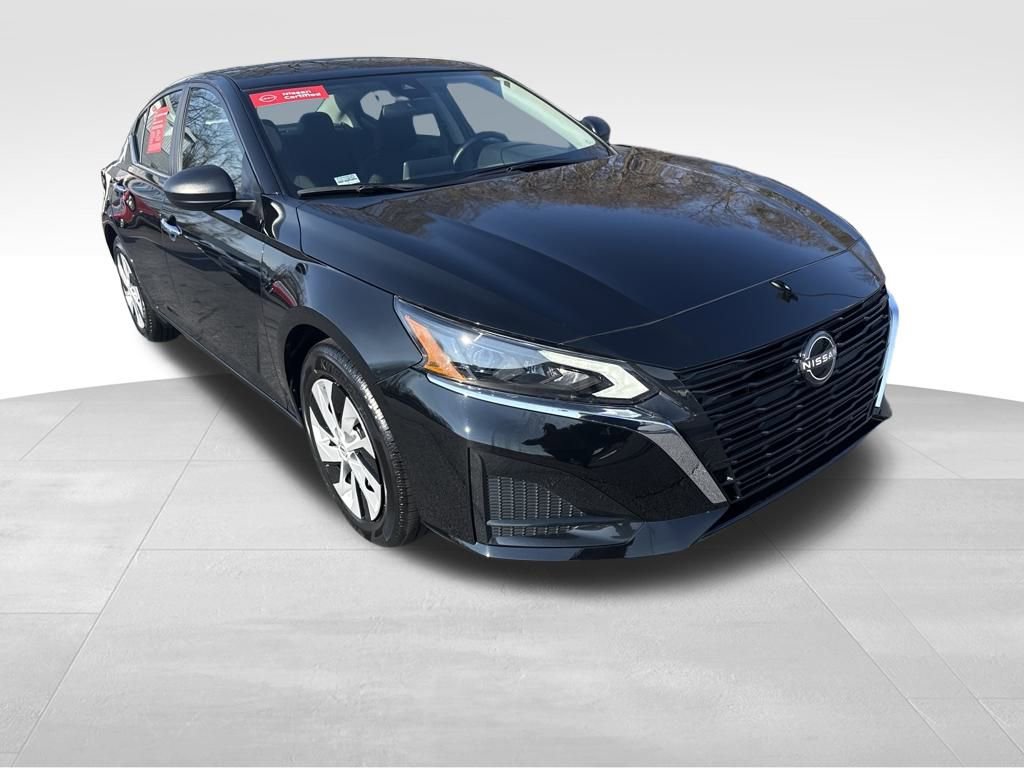 Used 2025 Nissan Altima 2.5 S image 8