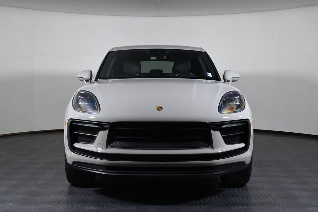 Certified 2023 Porsche Macan AWD/4WD image 10