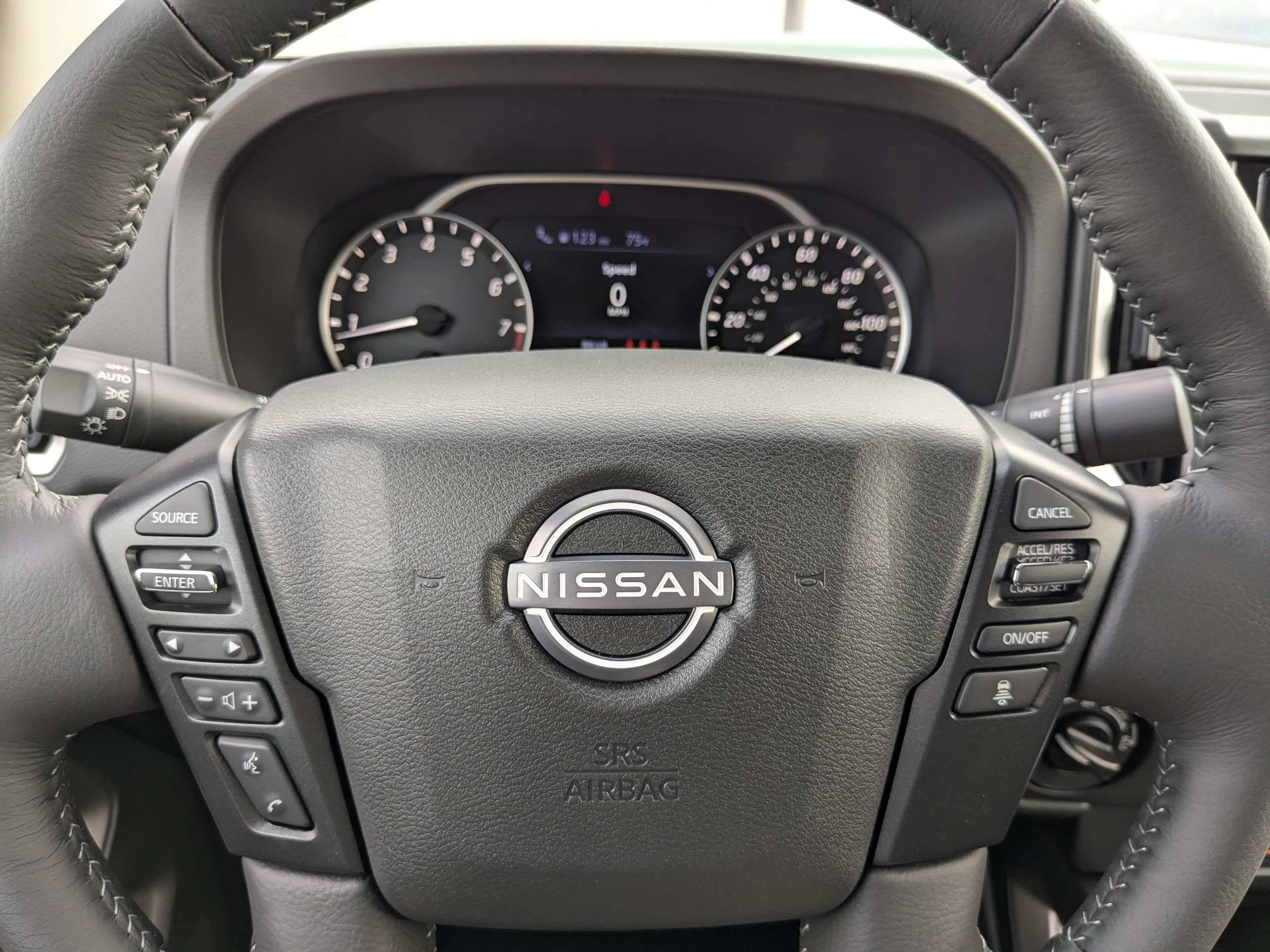 New 2026 Nissan Frontier SV w/ SV Convenience Package AWD/4WD image 9