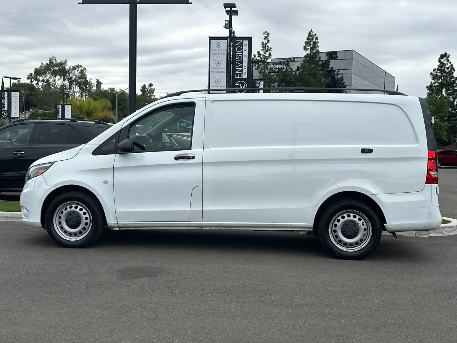 Used 2022 Mercedes-Benz Metris image 6