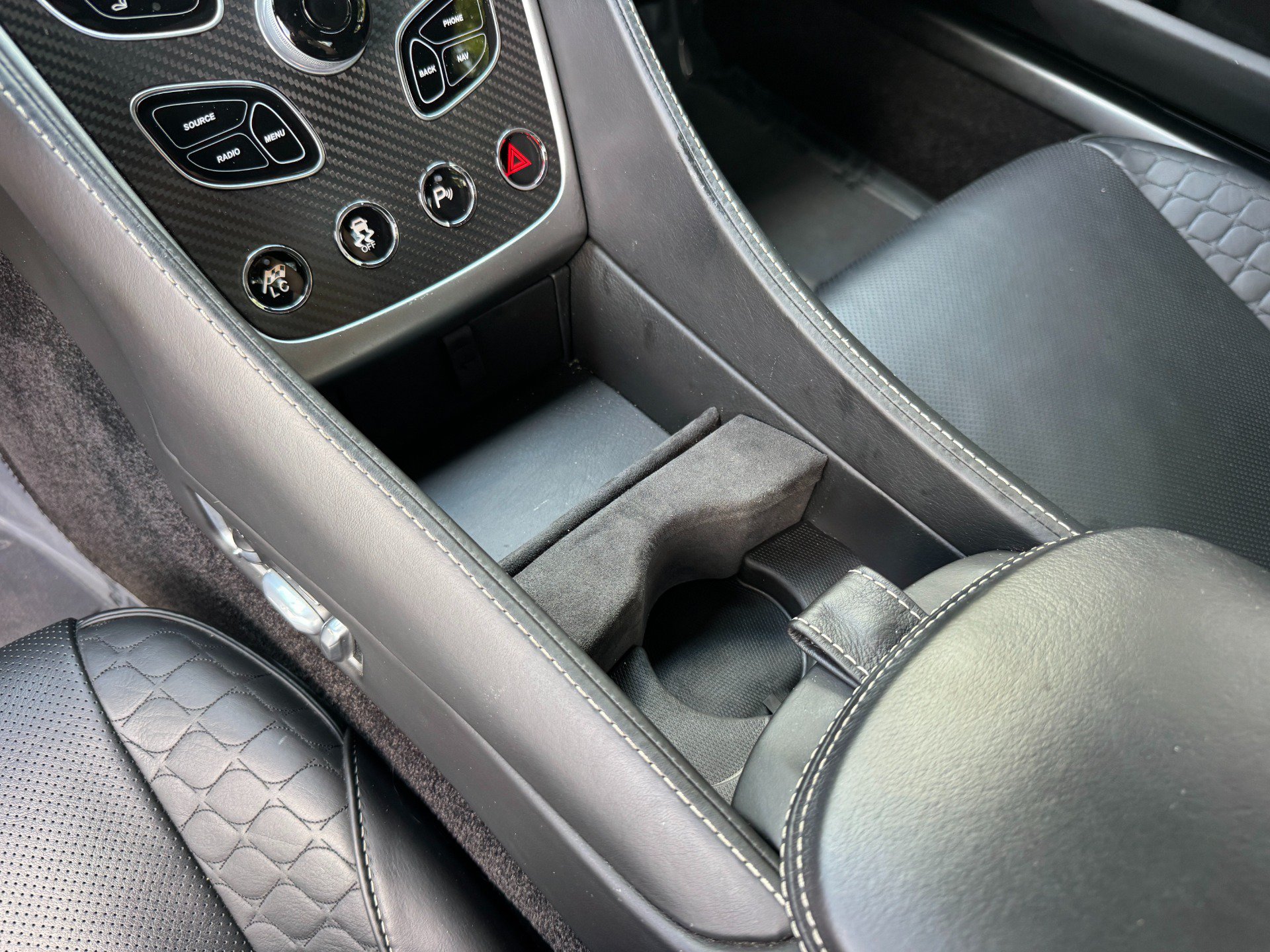 Used 2014 Aston Martin Vanquish Coupe RWD image 50