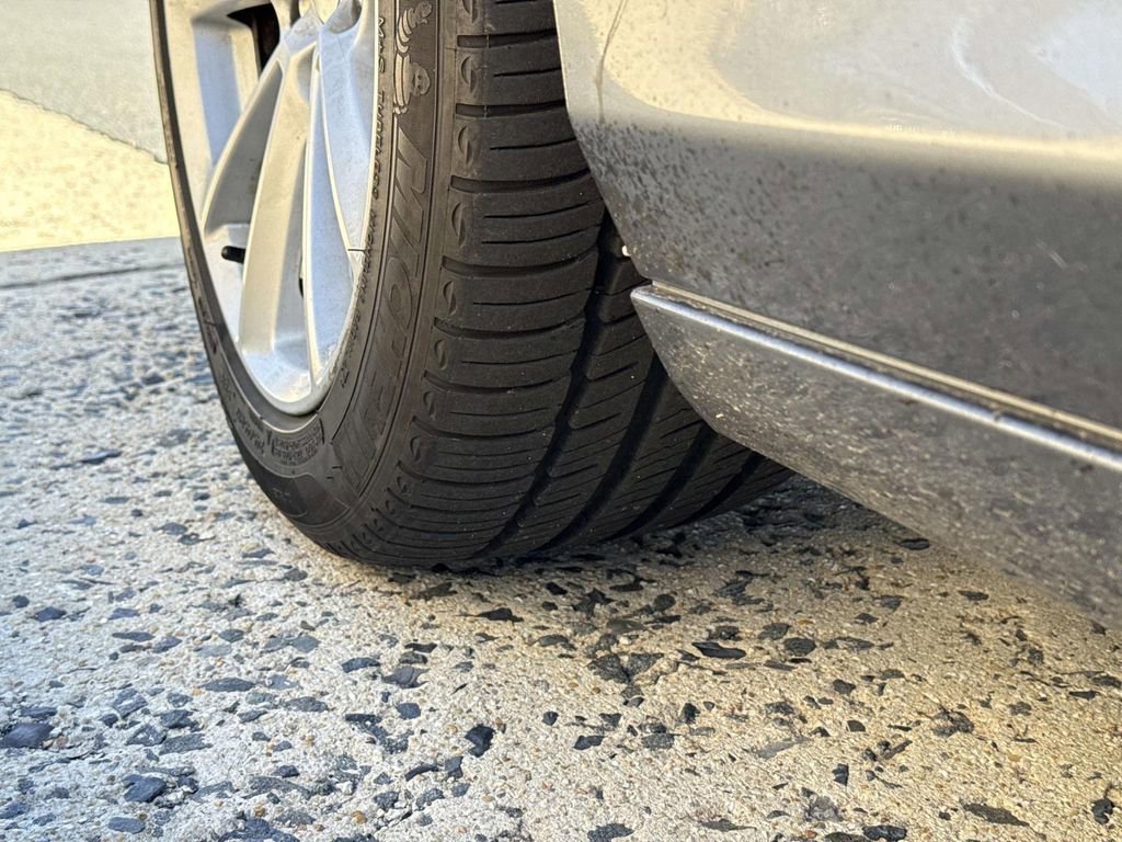 Used 2019 Cadillac CTS 2.0L Turbo w/ Seating Package image 18