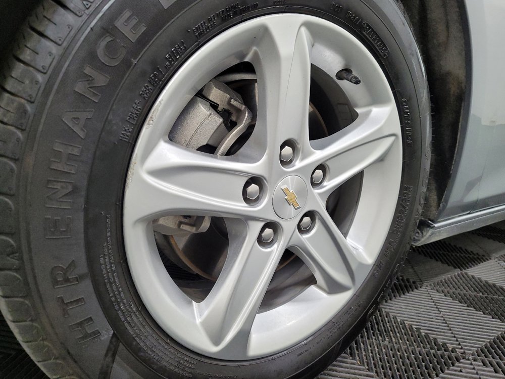 Used 2023 Chevrolet Malibu LS FWD image 31
