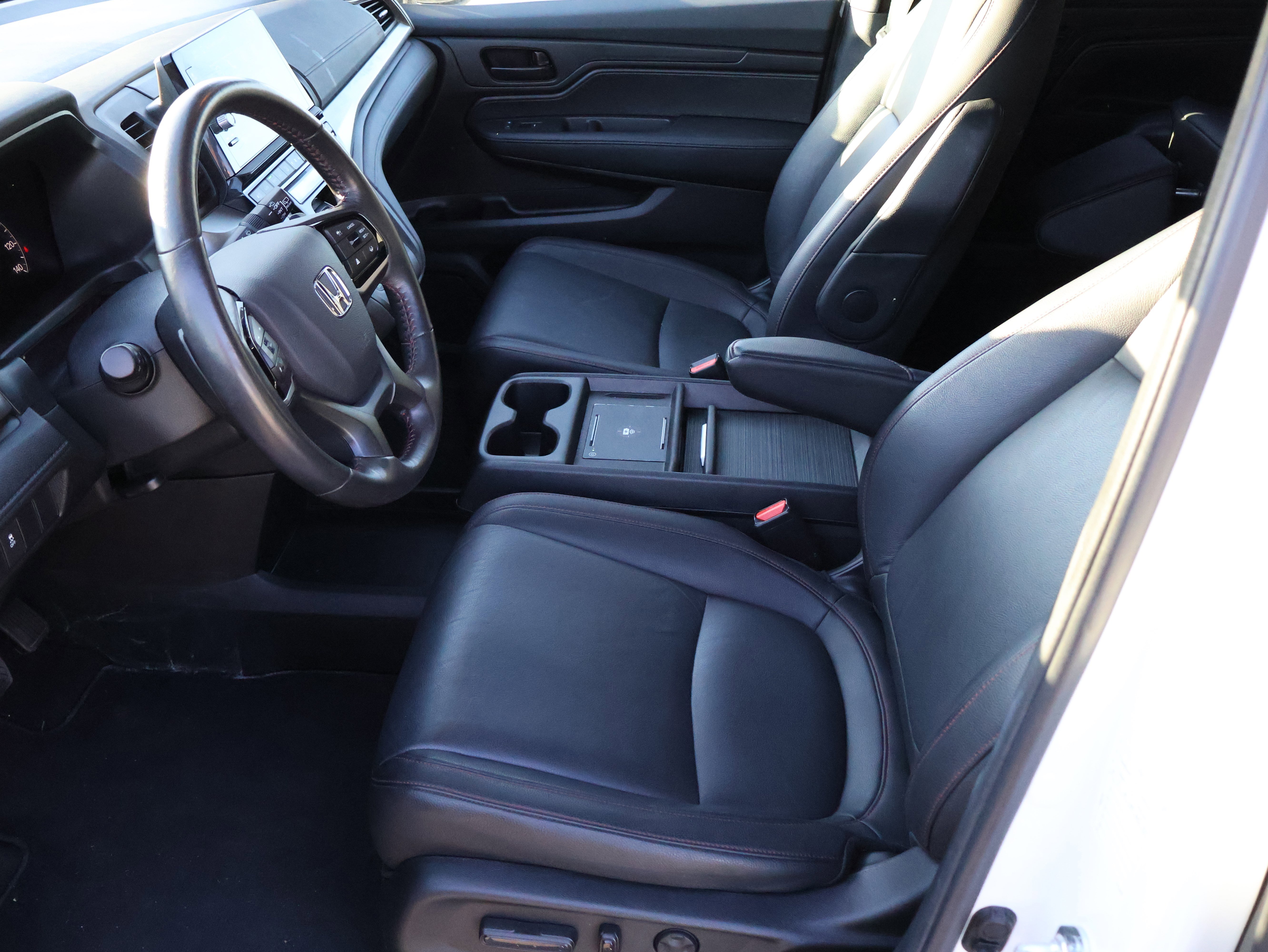 Used 2025 Honda Odyssey Sport-L image 39