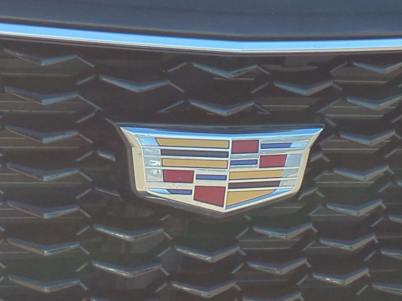 Certified 2023 Cadillac XT4 Sport w/ Cold Weather Package image 6