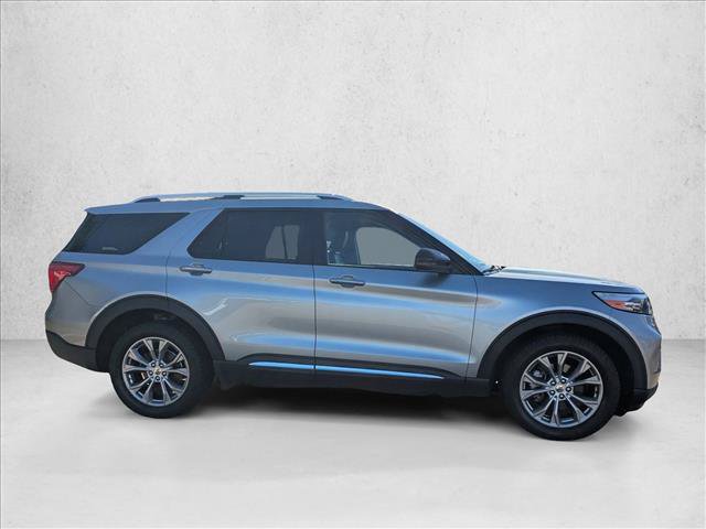 Used 2022 Ford Explorer Limited AWD/4WD image 4