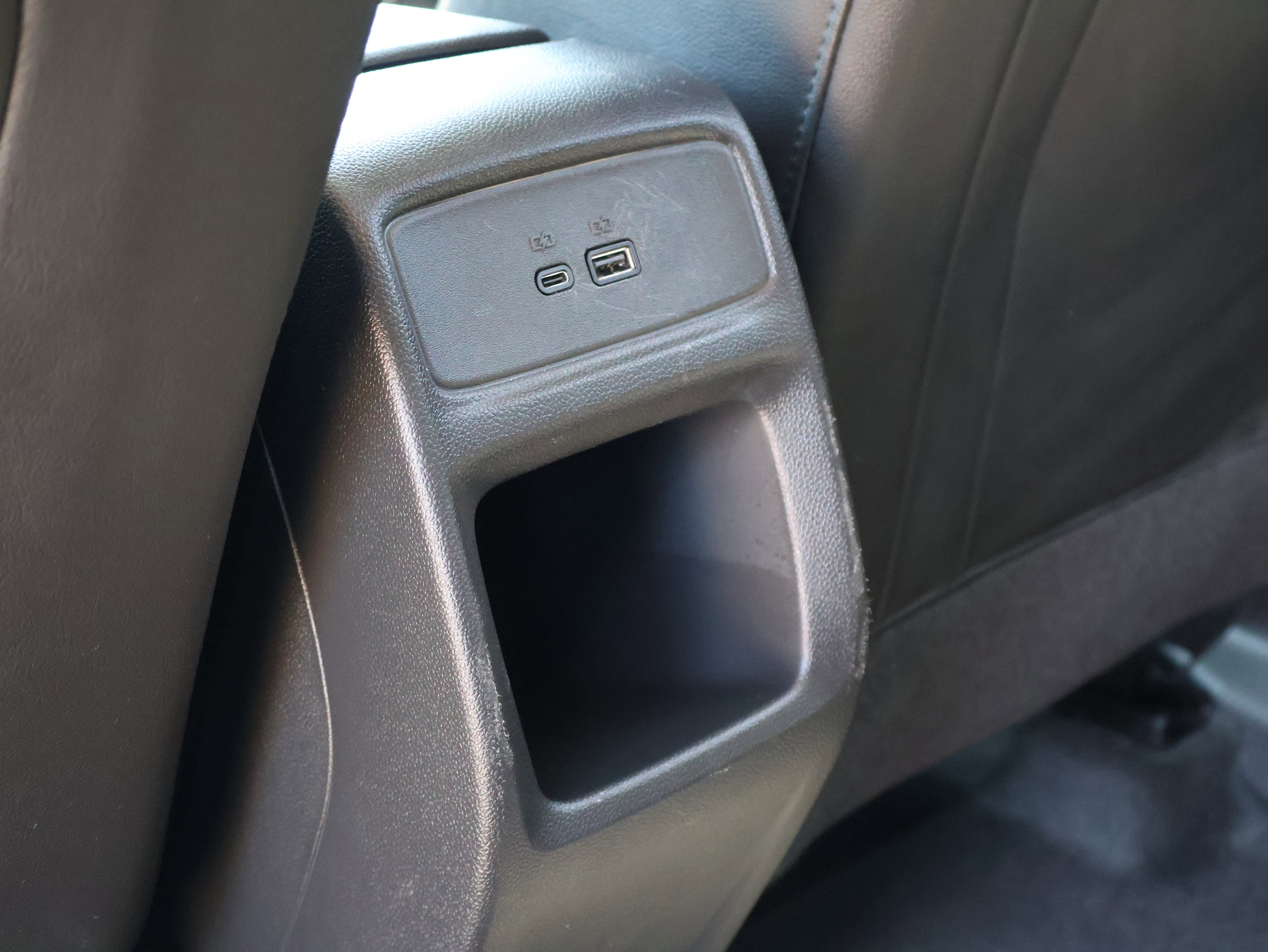 Used 2025 Chevrolet Trax LT w/ LT Convenience Package FWD image 17