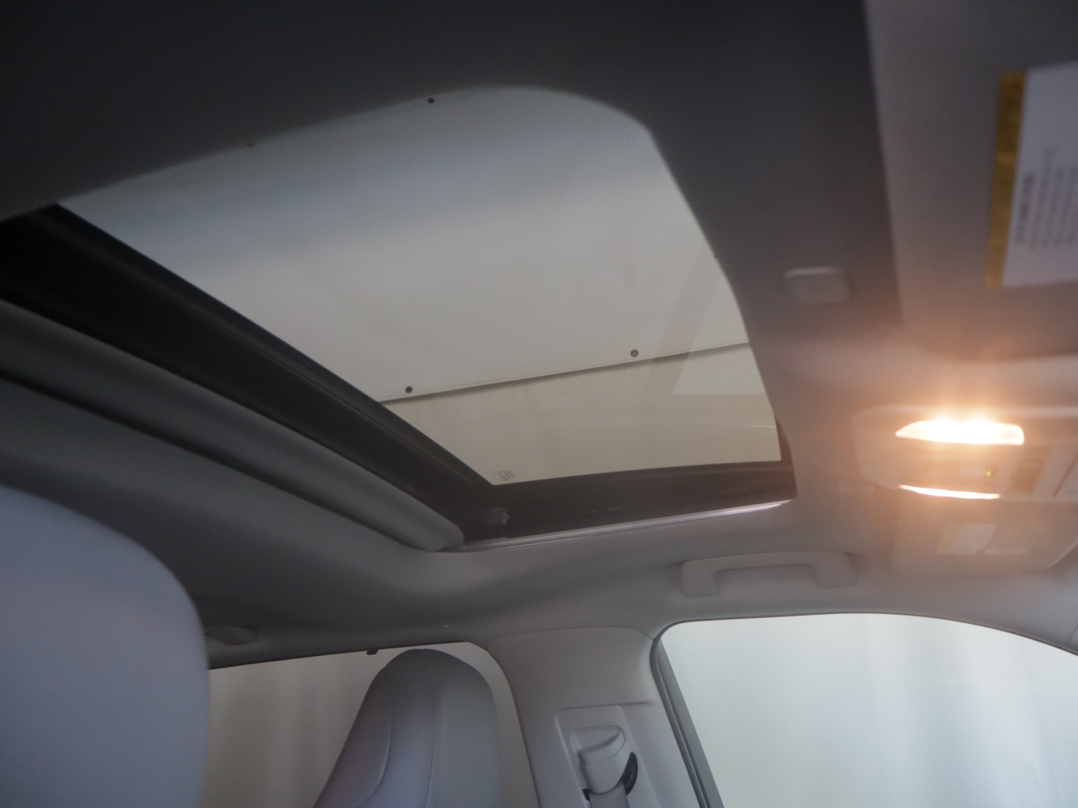 Used 2023 Toyota Highlander XLE image 23