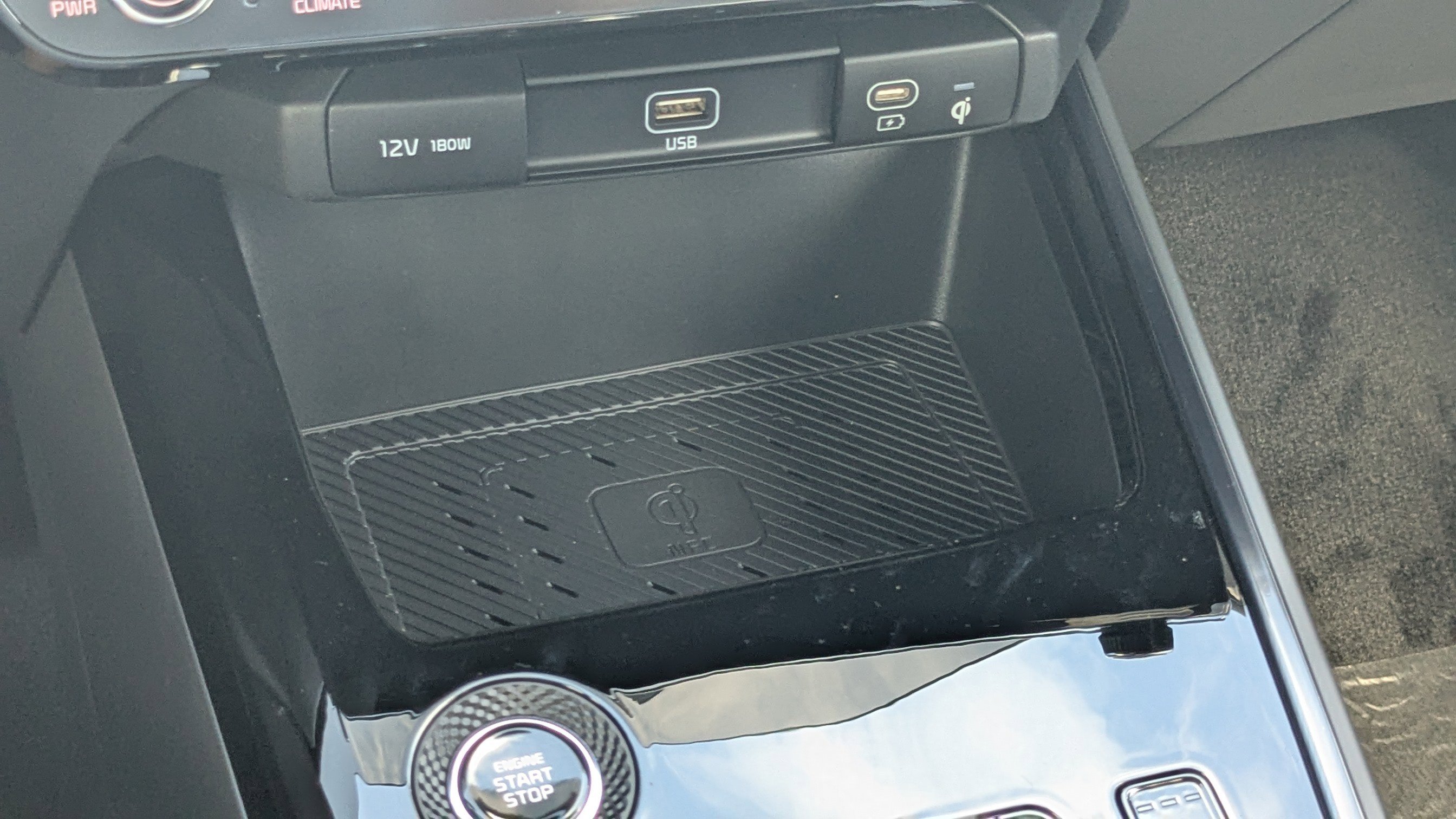 New 2025 Kia Niro SX image 28