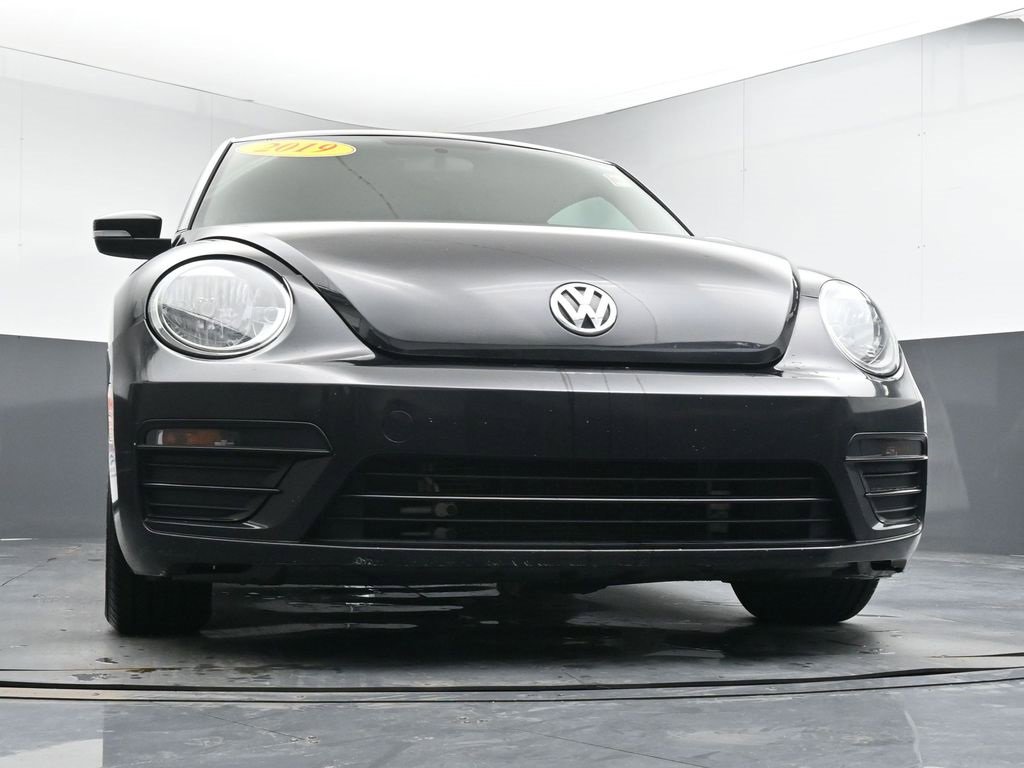 Used 2019 Volkswagen Beetle 2.0T S image 34