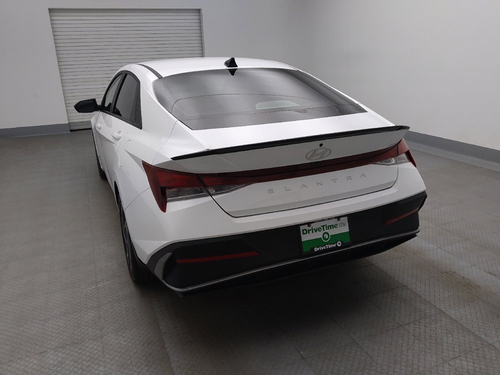 Used 2025 Hyundai Elantra Sport FWD image 6