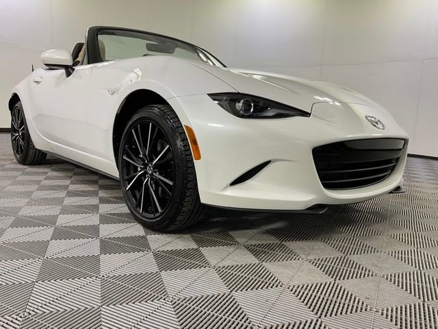 Used 2025 MAZDA MX-5 Miata Grand Touring w/ Weather Package image 59