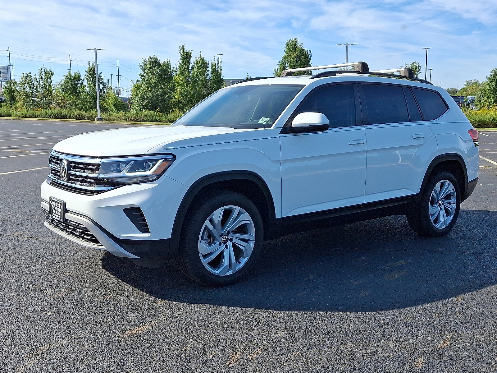 Used 2023 Volkswagen Atlas SE w/ Panoramic Sunroof Package image 3