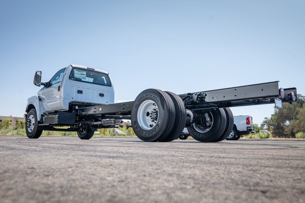 New 2026 Ford F650 2WD Regular Cab Super Duty image 5