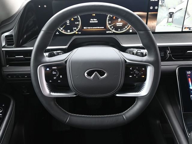 Used 2025 INFINITI QX80 Sensory image 29