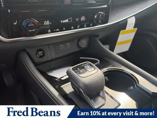 New 2026 Nissan Rogue Platinum image 17