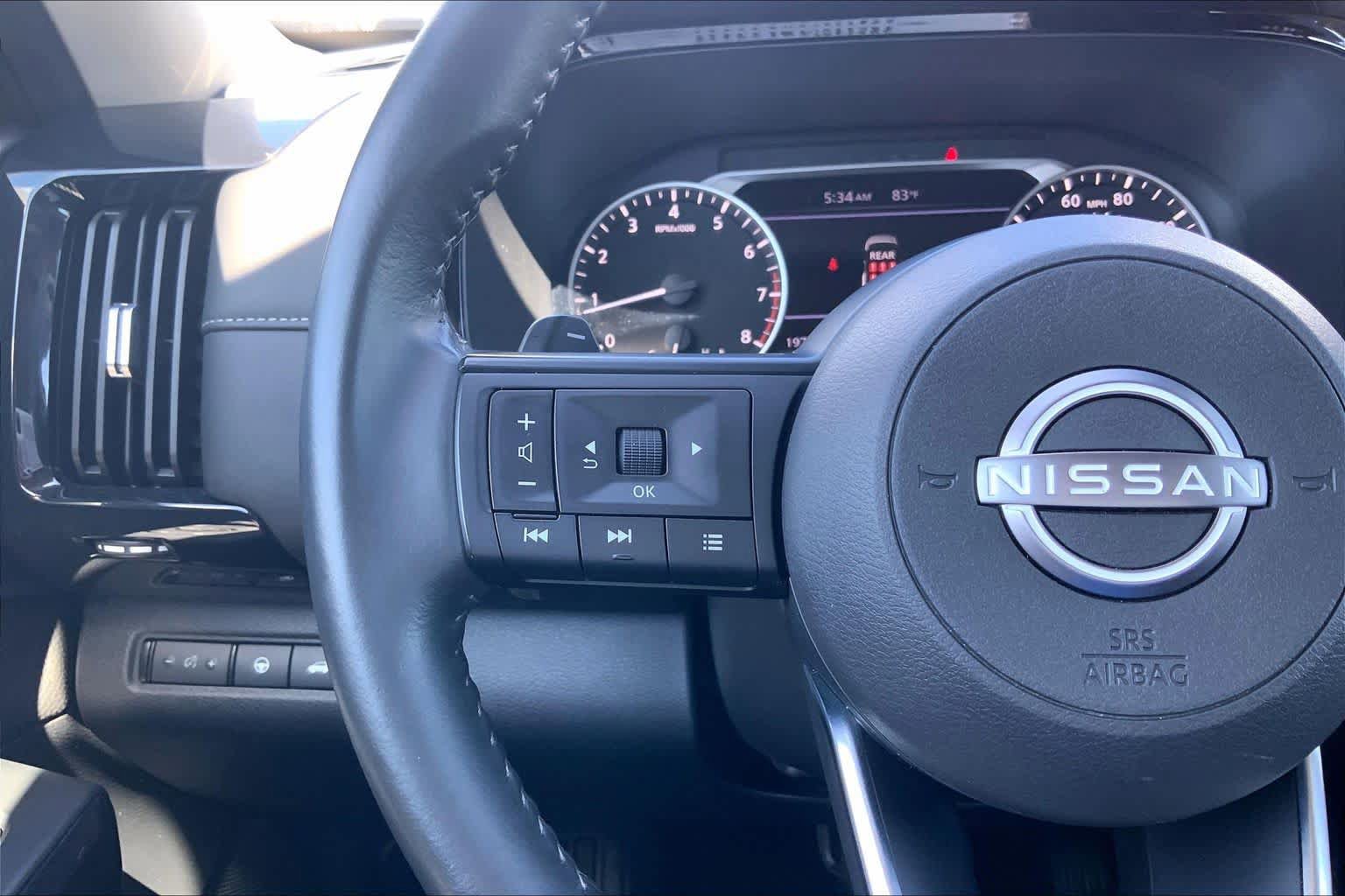 Used 2025 Nissan Pathfinder SV AWD/4WD image 22