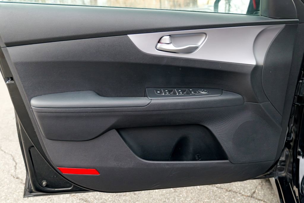 Used 2023 Kia Forte LXS image 15