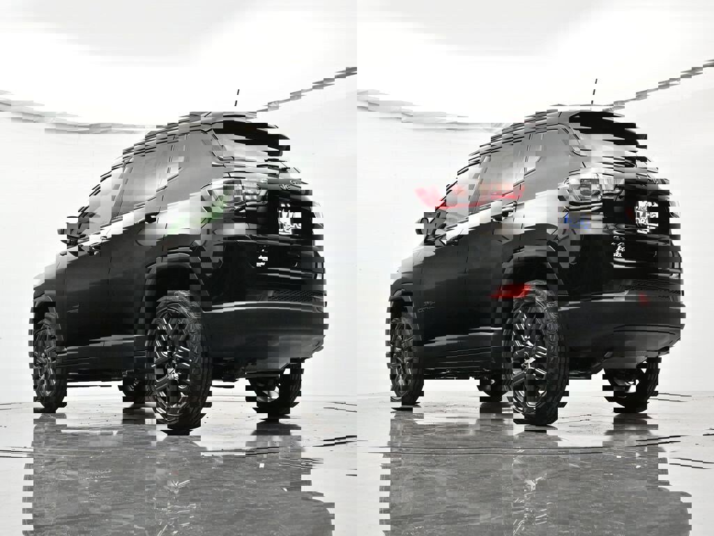 New 2026 Jeep Compass Latitude image 42