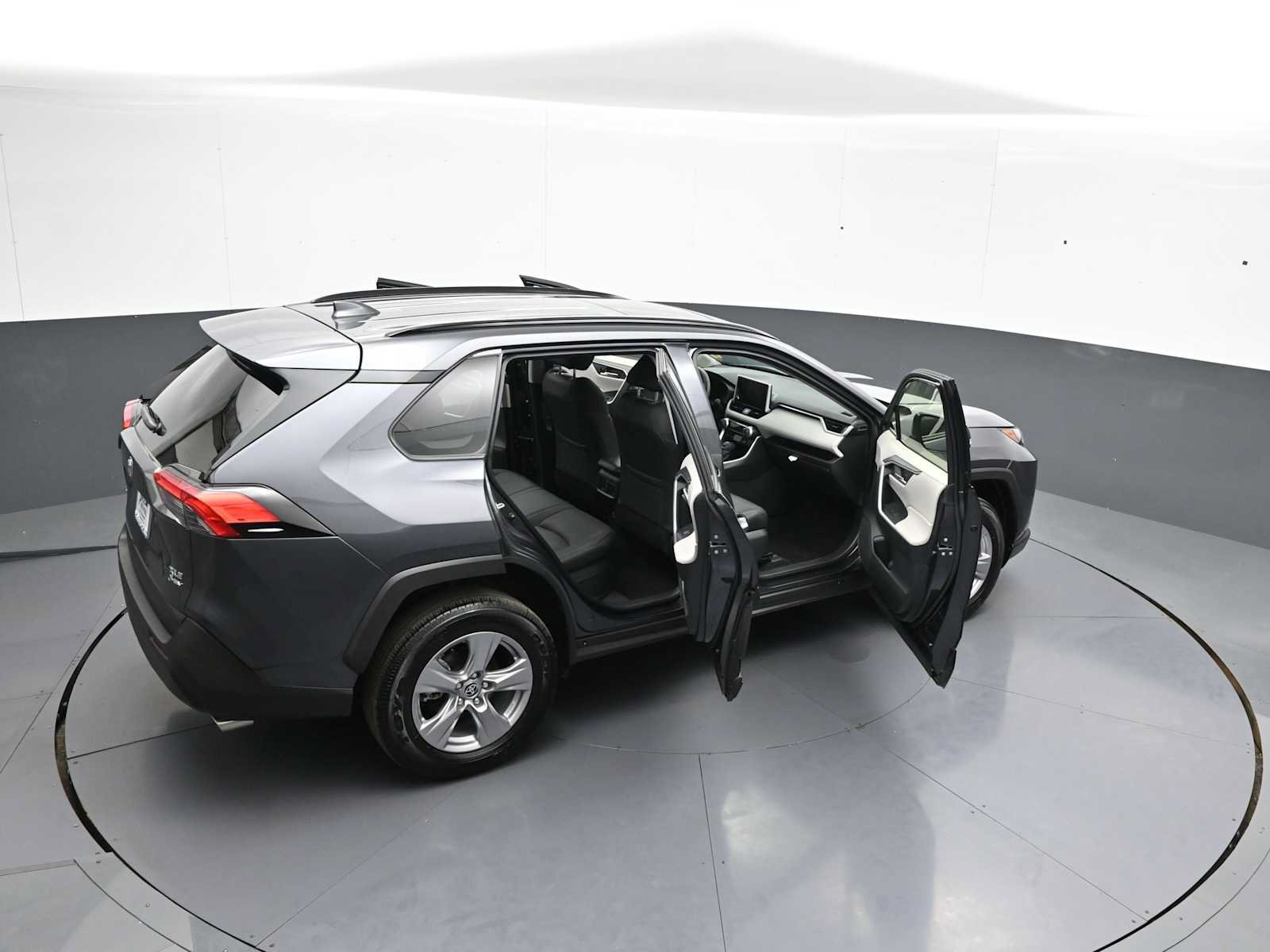 Used 2025 Toyota RAV4 XLE w/ Convenience Package AWD/4WD image 46
