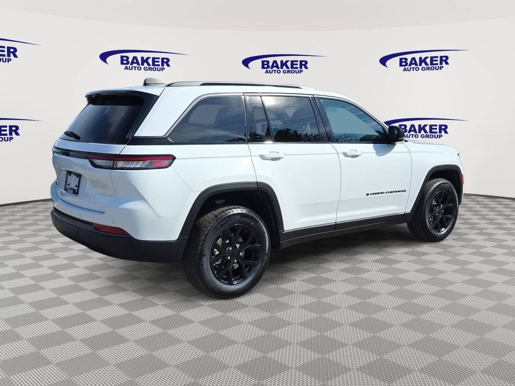 New 2026 Jeep Grand Cherokee Altitude image 3