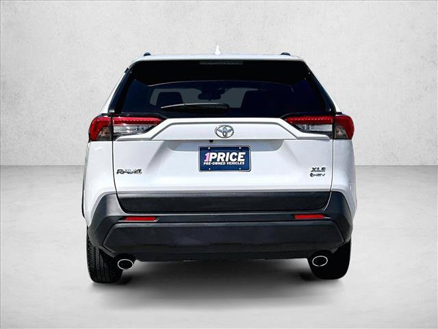 Used 2025 Toyota RAV4 XLE Premium w/ Weather Package AWD/4WD image 4