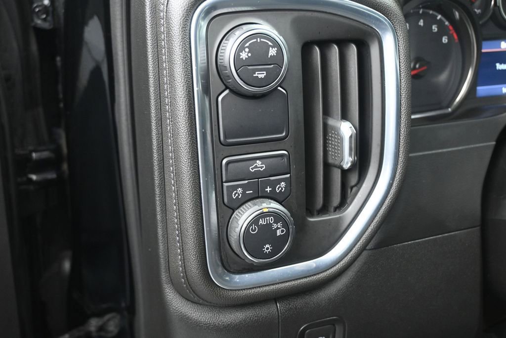 Used 2019 Chevrolet Silverado 1500 LT w/ Texas Edition RWD image 21