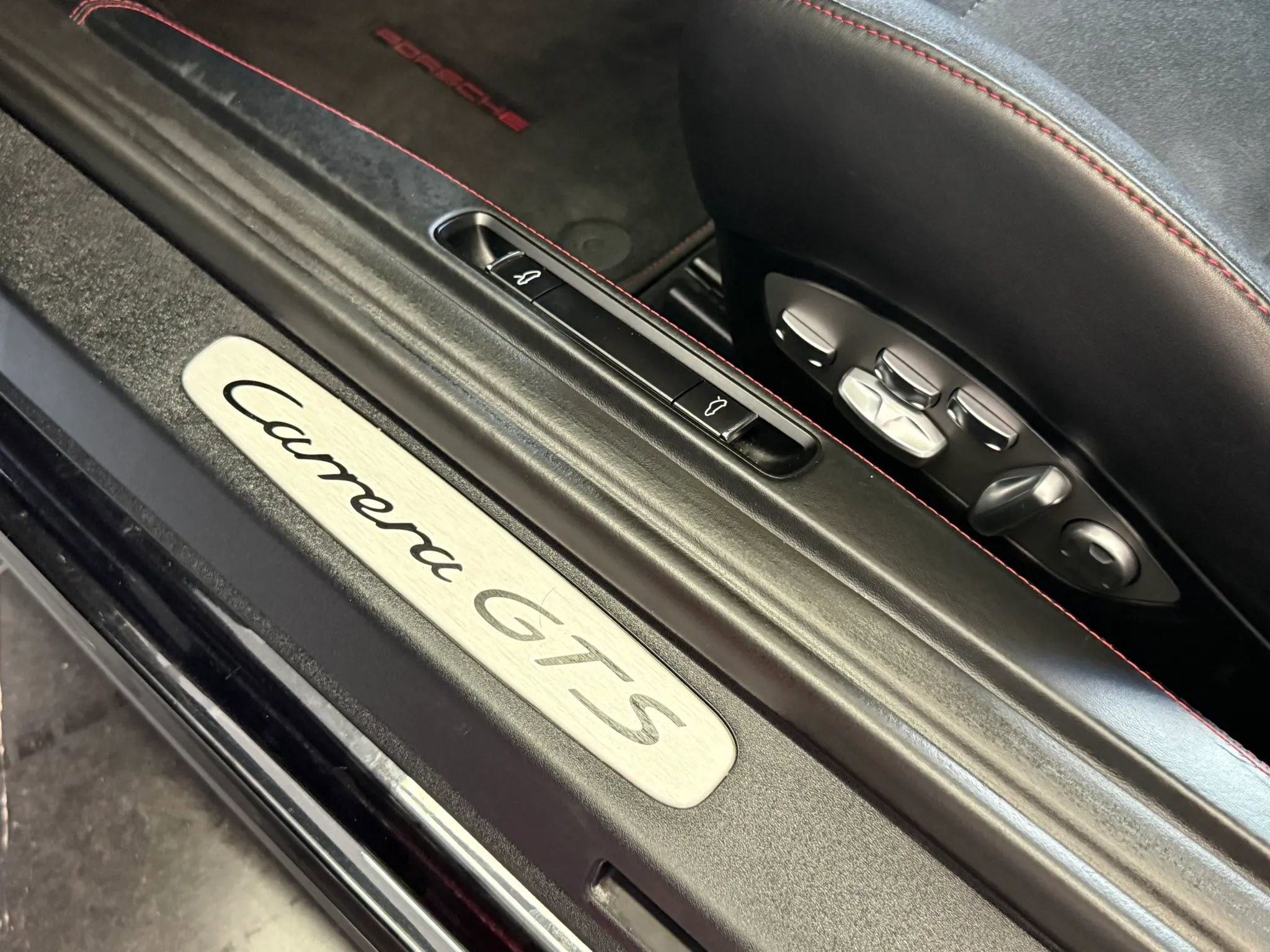 Used 2017 Porsche 911 GT3 RS image 24