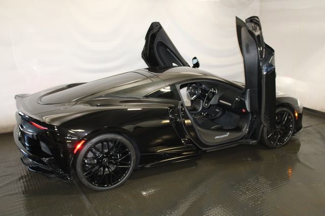 Used 2022 McLaren GT image 7