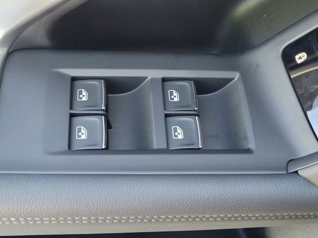 Used 2025 Audi Q5 Premium Plus w/ Premium Plus image 13