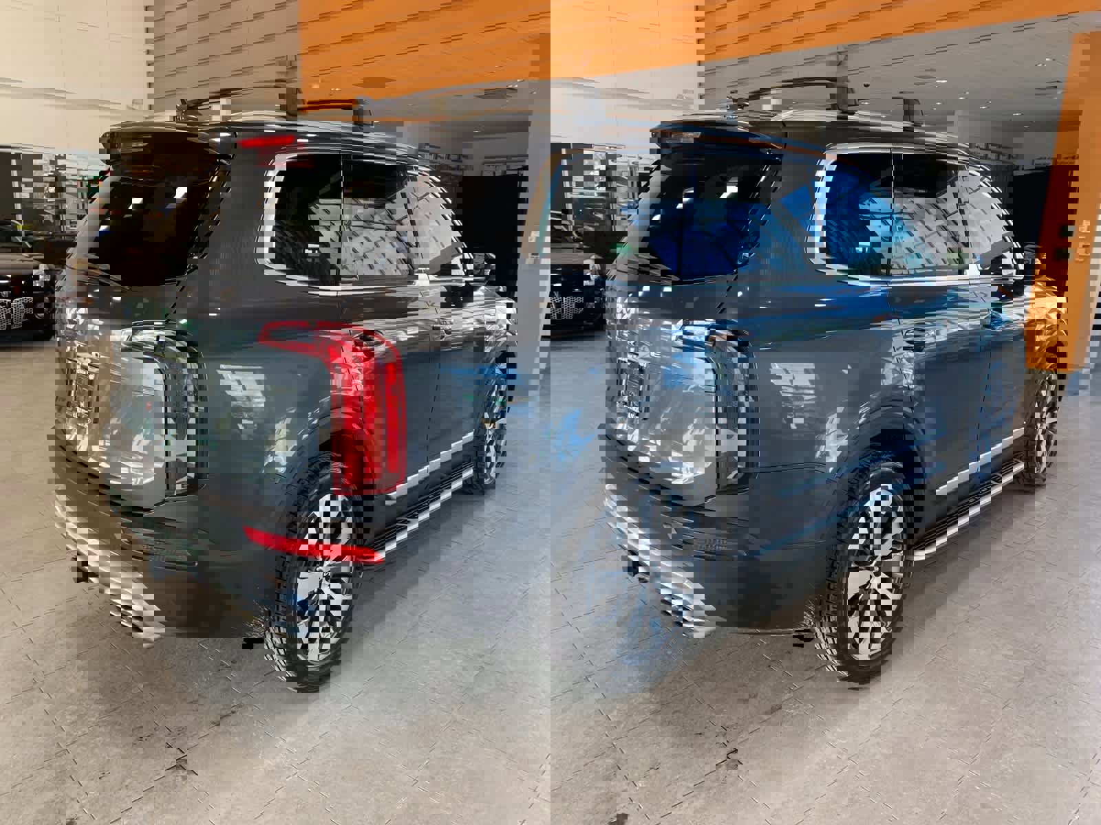 Used 2022 Kia Telluride S image 5