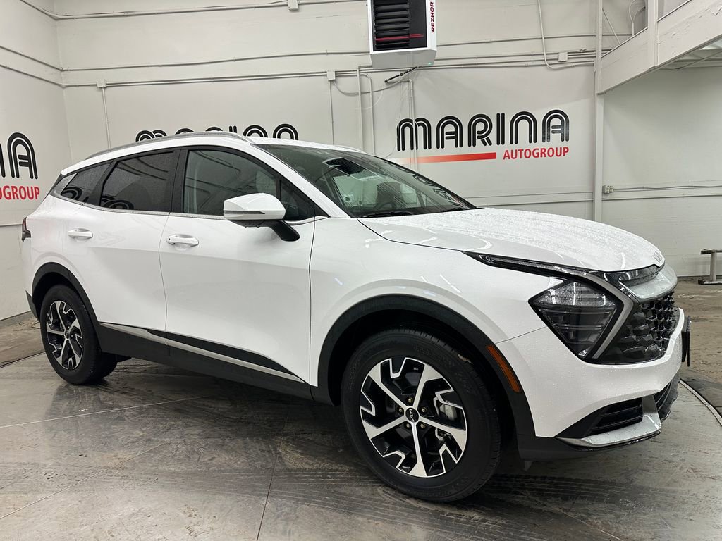 Used 2025 Kia Sportage EX image 1